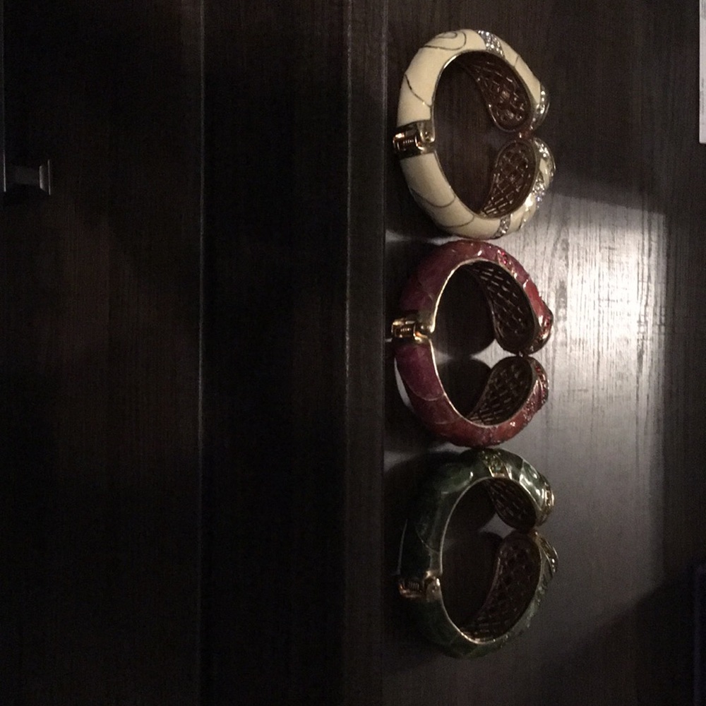 Bracelets - Picture 2 of 3